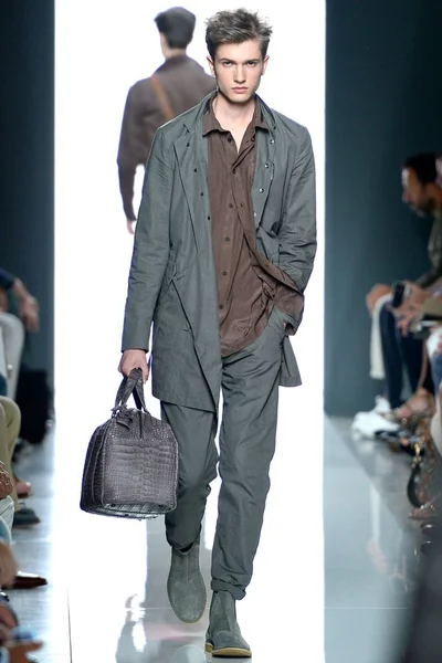 Look 22